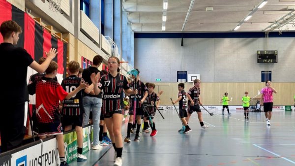 Die U14 legt Zuhause einen Traumstart hin