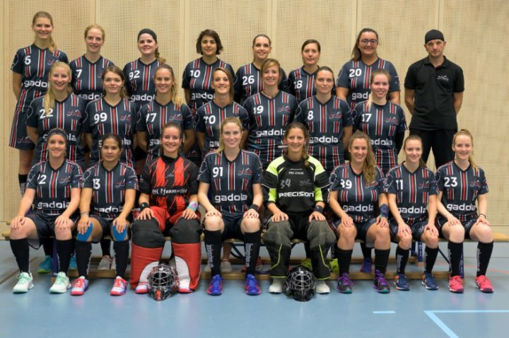 Damen 1 überrollen Unihockey Luzern 