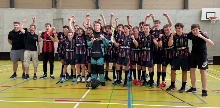 U16 holt den Pumas Cup-Pokal an den Pfannenstiel