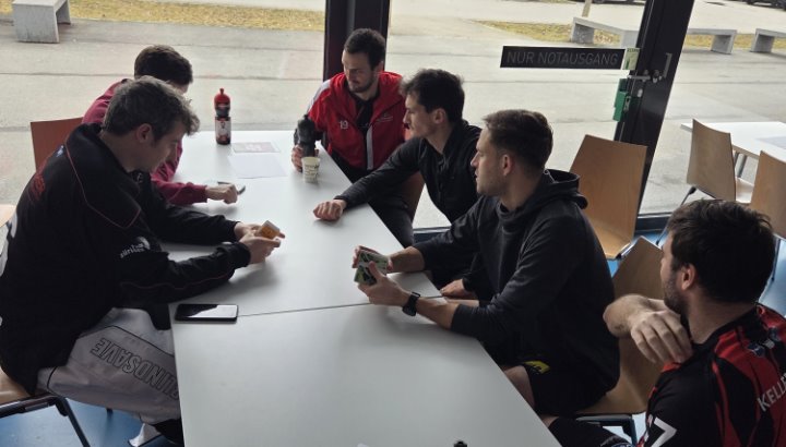 Die Siege 11 und 12 von Rafz nach Hause genommen Die Siege 11 und 12 von Rafz nach Hause genommen