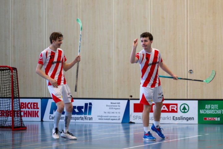 Eindrücklicher Sieg zum Start der Aufstiegsspiele Eindrücklicher Sieg zum Start der Aufstiegsspiele