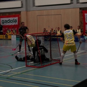 Herren 1: 6.Meisterschaftsrunde 1GF: UHC Pfanni – Jona-Uznach Flames (4:5 n.V.)